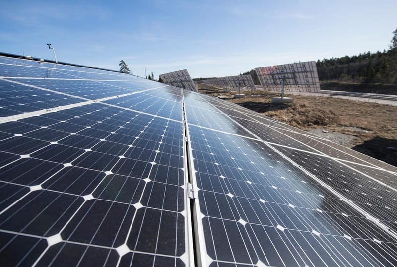 الكهرباء: إلزام المشاريع السكنية باستخدام العوازل الحرارية والطاقة الشمسية