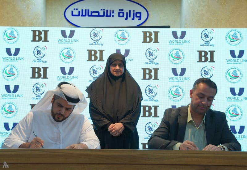 وزيرة الاتصالات تعلن توقيع عقد إنزال الكيبل البحري الخامس