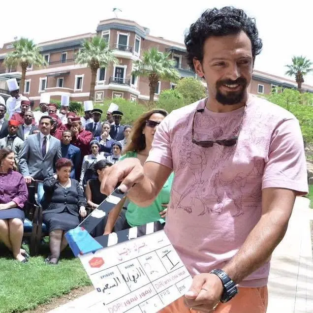 أنقذ ابنه من الغرق فمات.. تفاصيل وفاة تيمور تيمور في الساحل