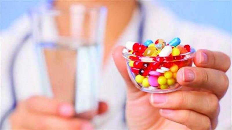 دراسة تحذر من تناول المضادات الحيوية مع هذه الأطعمة