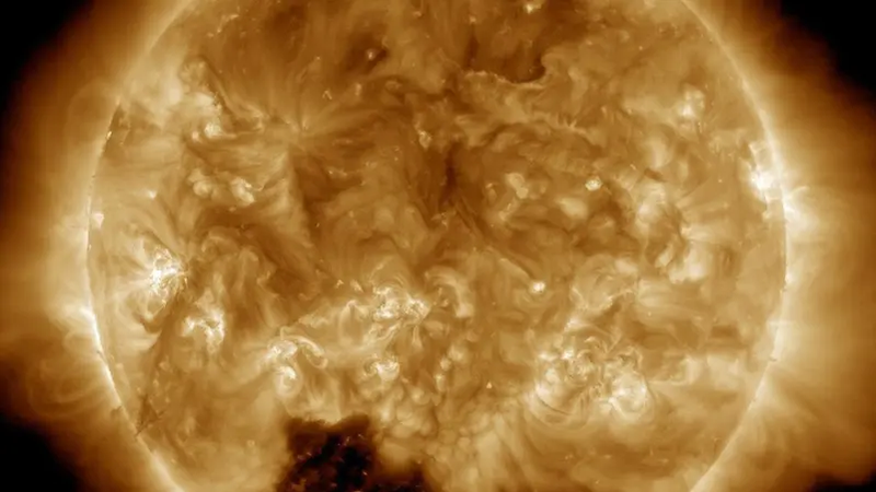 انفجارات كونية غامضة تربك علماء الفلك.. طاقة تعادل مليارات الشموس في يوم واحد