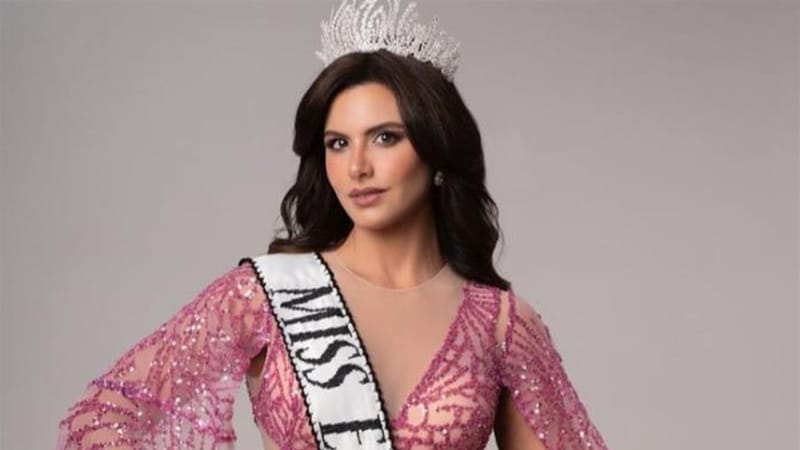 أول فلسطينية تشارك في مسابقة ملكة جمال الكون (صور)