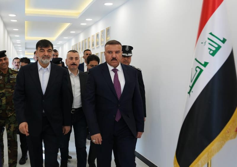 وزير الداخلية يبحث مع القائد العام للشرطة الإيرانية مكافحة الجريمة المنظمة والإرهاب