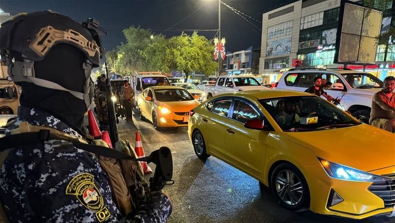 غلق "كراجات" غير مجازة في بغداد واعتقال "مستغلي" الأرصفة والطرق