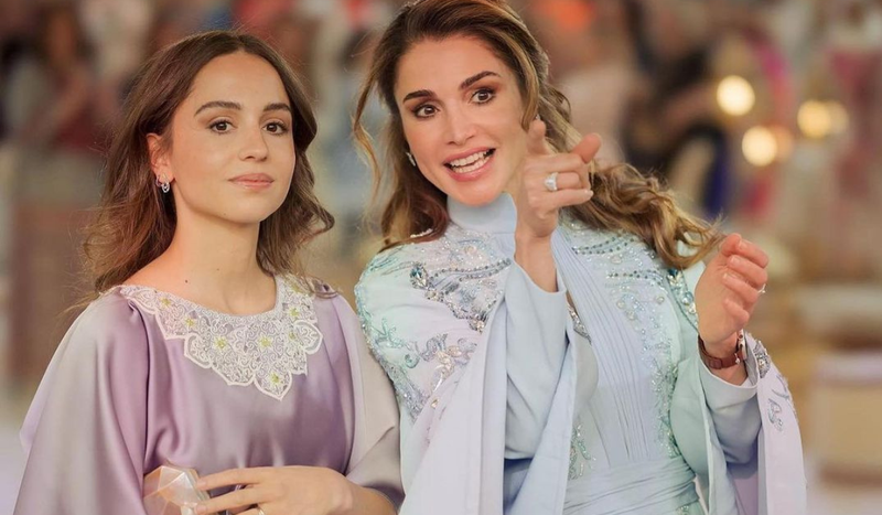 الملكة رانيا العبدالله حنون في صورها مع حفيدتها أمينة طفلة الأميرة إيمان