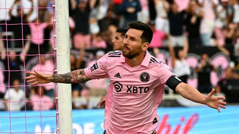 جائزتي الأفضل والهداف.. ميسي يقترب من إنجاز جديد في الدوري الأمريكي