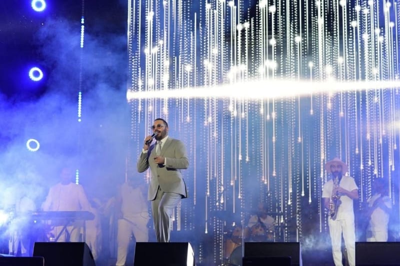 رامي عياش يحيي حفل جامعة الإسكندرية بحضور جماهيري ضخم