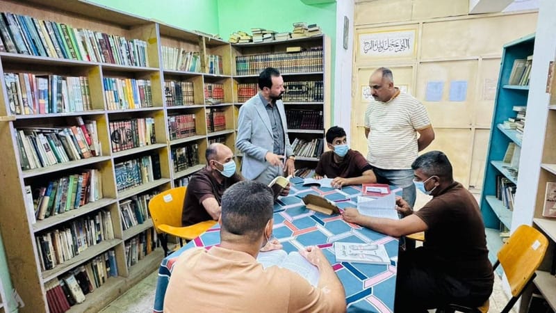 العدل: إطلاق دورات تدريبية بالمجالات الأدبية لنزلاء سجن الحلة المركزي