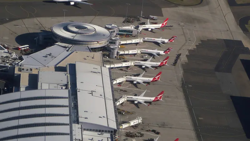 نشر بيانات عملاء خطوط كانتاس على الإنترنت بعد أشهر من اختراق