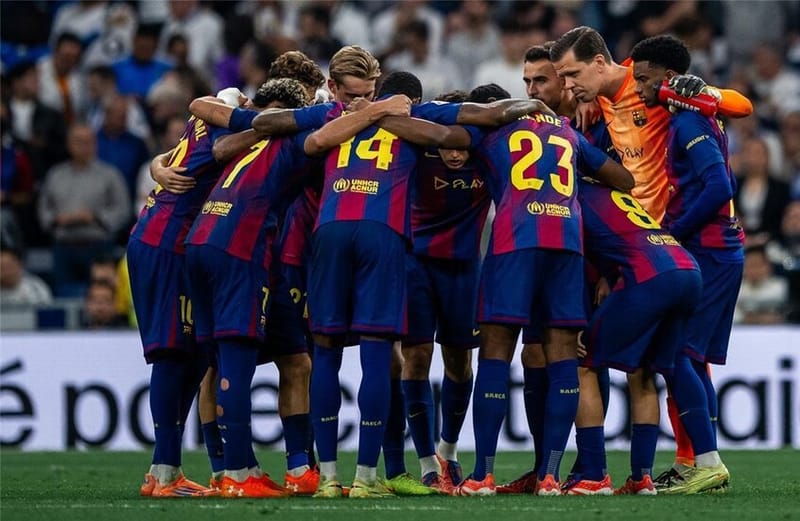 بسبب إصاباته.. لاعب برشلونة يخرج من حسابات "البارسا"