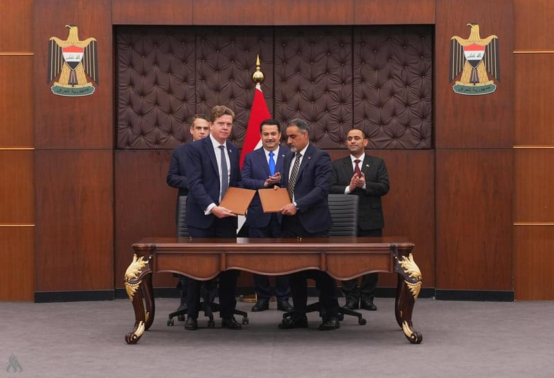 رئيس الوزراء يرعى مراسيم توقيع عقد تنفيذ المنصة العائمة للغاز