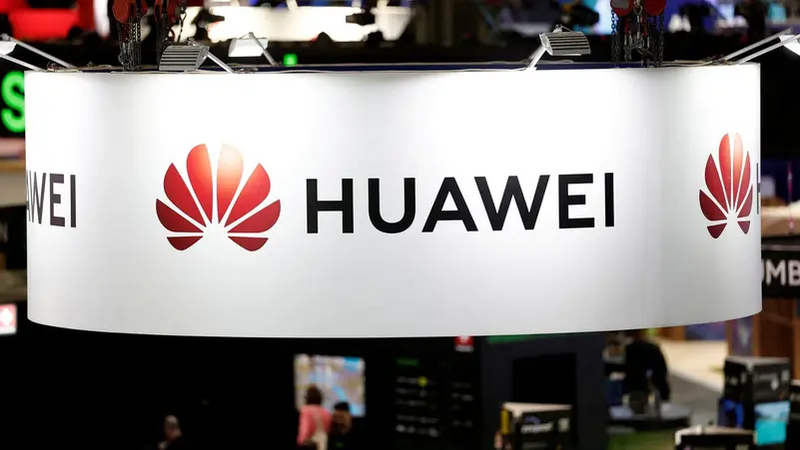 "هواوي" تعمل على تطوير نظارة واقع افتراضي متصلة بخاتم ذكي