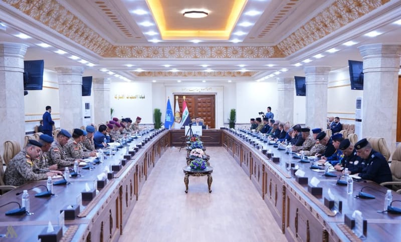 القائد العام يزور قيادة العمليات المشتركة لمتابعة الاستعدادات الخاصة بالانتخابات