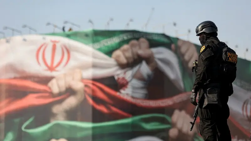 "طهران أبلغت واشنطن أنها لن تبحث إلا النووي".. مسؤول يؤكد