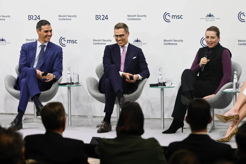 رئيسة وزراء الدنمارك تؤكّد تمسّك ترمب بضمّ غرينلاند