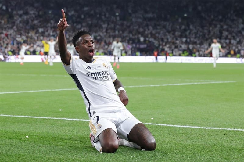 فينيسيوس يجدد رقماً عمره 75 عاماً