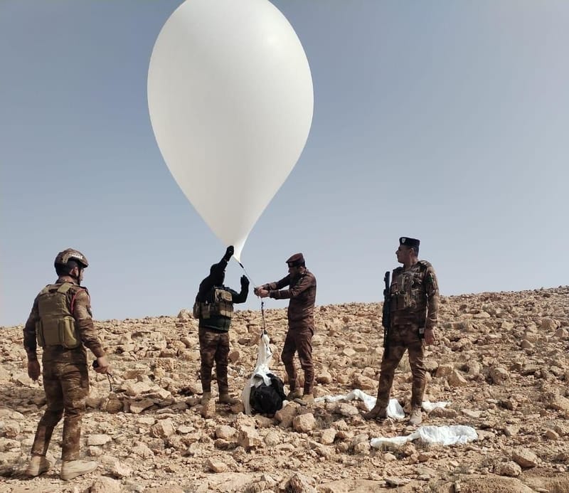 قوات الحدود تُحبط محاولتي تهريب 311 ألف حبّة مخدّرة بواسطة بالونات بالأنبار