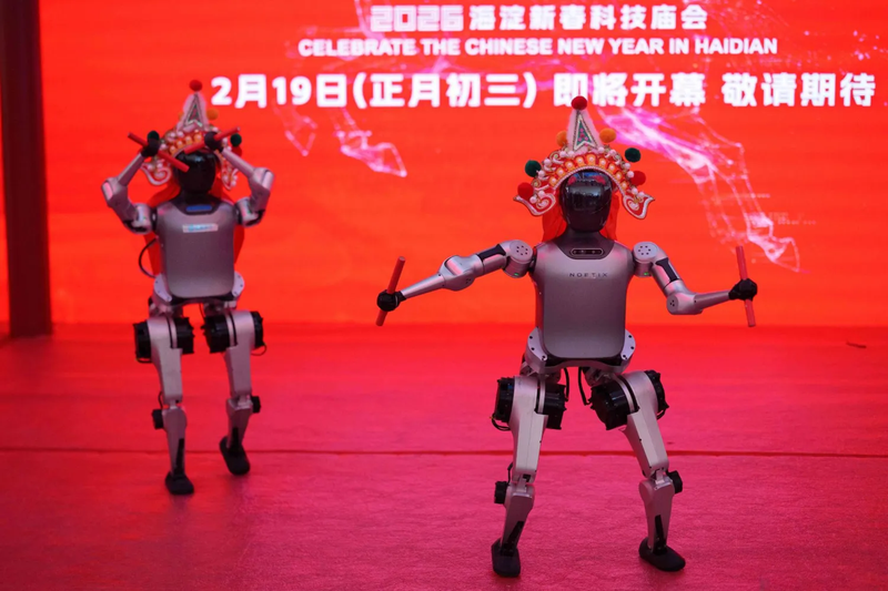 الصين تستعرض قدرات «روبوتاتها البشرية» باحتفالات رأس السنة القمرية