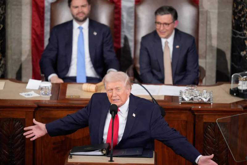 ترمب: طلبت من شركات التكنولوجيا الكبرى بناء محطات طاقة