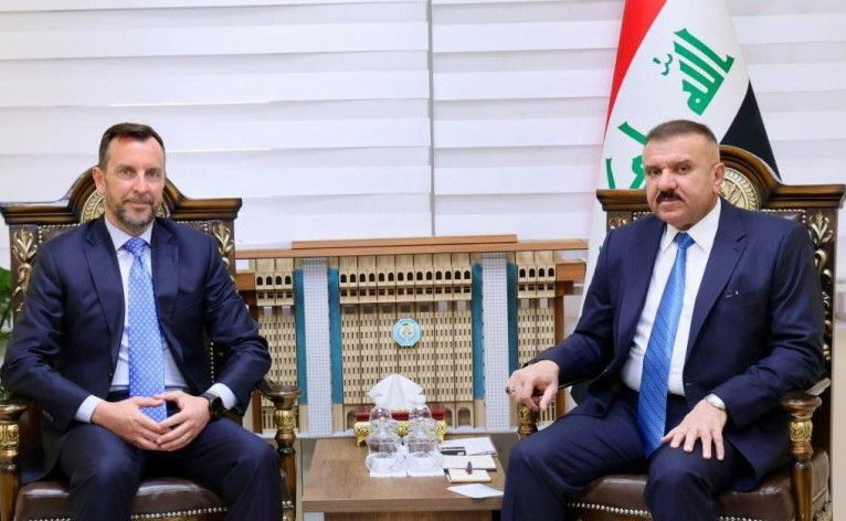 وزير الداخلية يبحث مع السفير الإيطالي مستجدات الأحداث بالمنطقة وتعزيز التعاون الثنائي