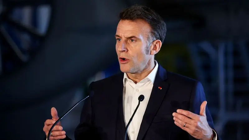 ماكرون: تشكيل مهمة بحرية لمرافقة ناقلات النفط عبر مضيق هرمز