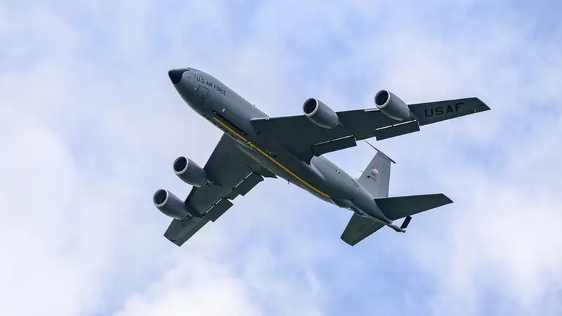 تحطم طائرة أميركية في العراق.. وفصائل مسلحة تعلن مسؤوليتها