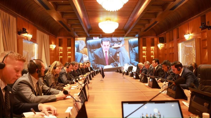 الأعرجي يؤكد أهمية وجود البعثات الدبلوماسية بالعراق وممارسة عملها بشكل طبيعي