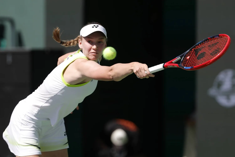 تصنيف التنس: ريباكينا وصيفة لسابالينكا… ومدفيديف يعود إلى العشرة الأوائل