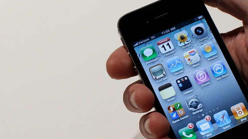 رسميًا.. أبل تودع طرازين شهيرين من آيفون نهائيًا