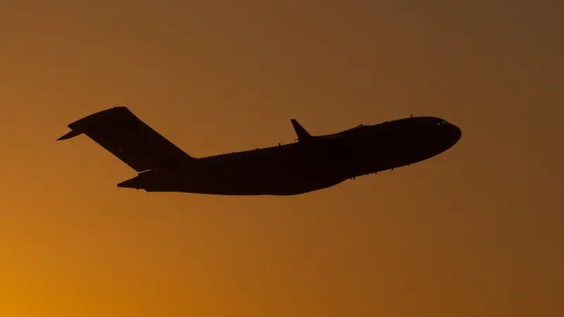 الجيش الأميركي يعزز عملياته العسكرية في مضيق هرمز