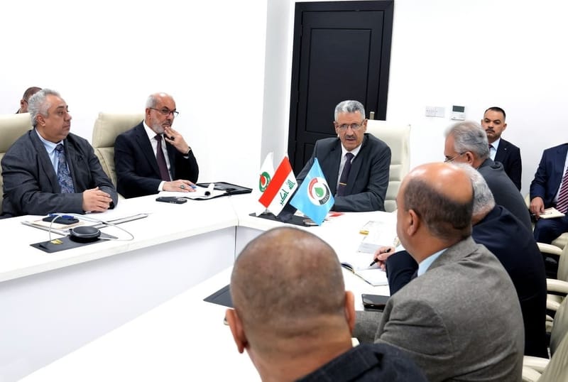 وزير النفط: تخفيض إنتاج نفط البصرة إلى 900 ألف برميل يومياً