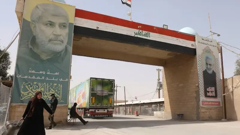 العراق يغلق معبر الشلامجة مع إيران بعد مقتل مواطن في غارات جوية