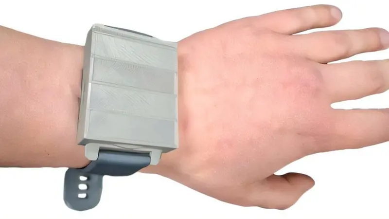 ثورة في الأجهزة القابلة للارتداء.. جهاز يقيس جزيئات البلاستيك في الجسم