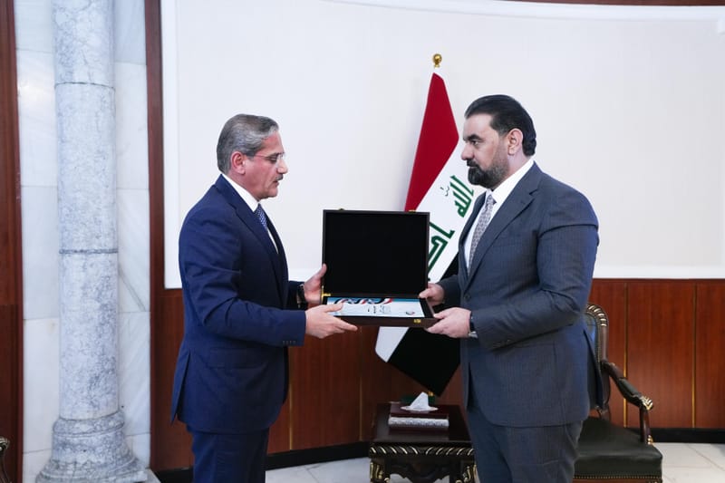 رئيس مجلس النواب يتسلَّم التقرير السنوي لهيئة النزاهة للعام 2025