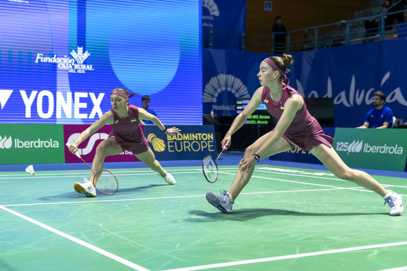 «الاتحاد الدولي للريشة الطائرة» يعتمد كرات صناعية بسبب تكلفة «ريش البط»