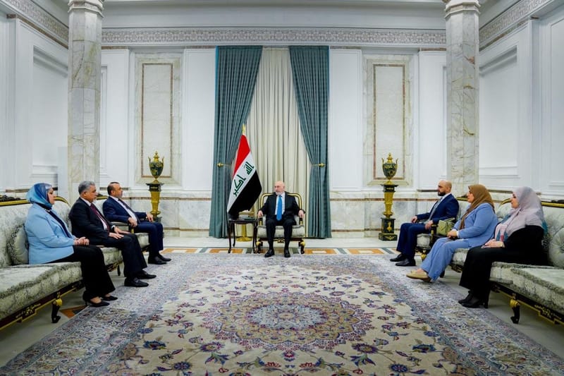 رئيس الجمهورية يؤكد دعم وزارة العمل في تعزيز شبكة الرعاية ومساندة الشباب