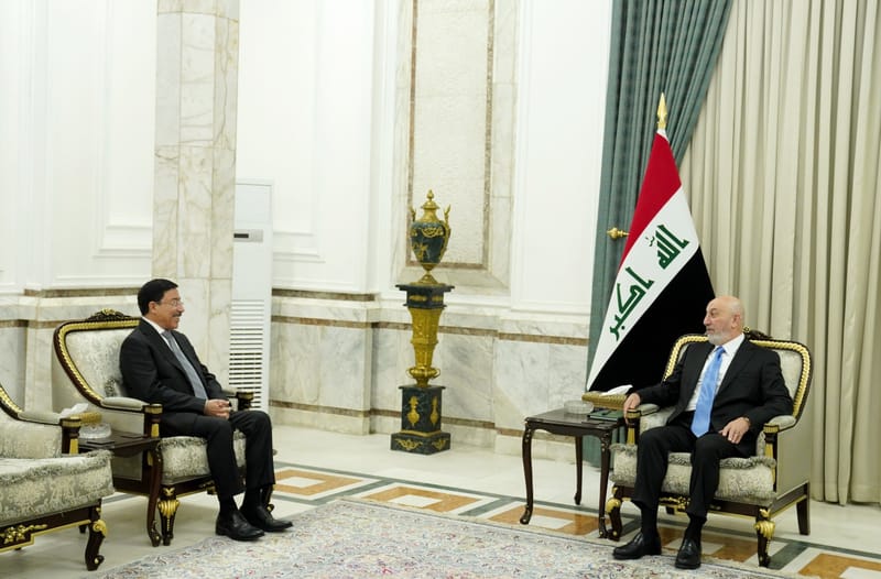 رئيس الجمهورية يؤكد لمحافظ البنك المركزي ضرورة تعزيز قوة الدينار العراقي ومواصلة الإصلاحات