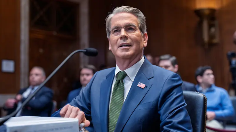 الخزانة الأميركية تهدد بمعاقبة مؤسسات تتعامل مع الخطوط الإيرانية