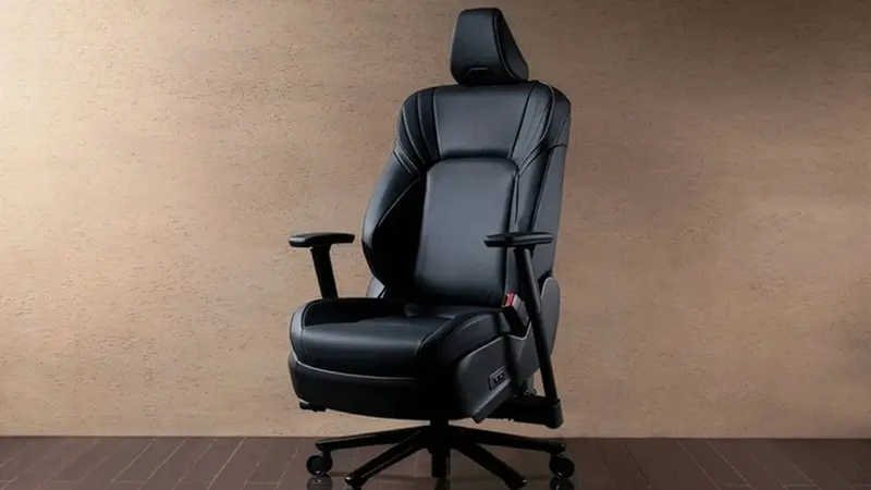 كرسي ألعاب من "تويوتا" بسعر كمبيوتر كامل