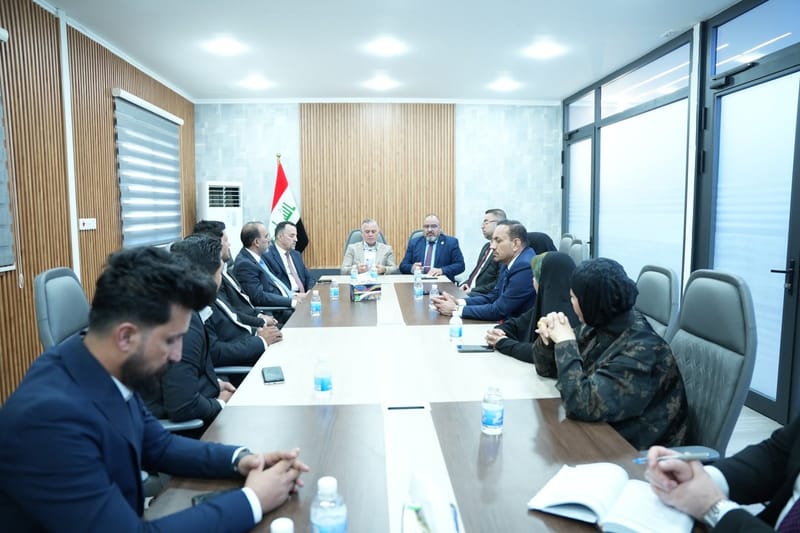 الإعمار والتنمية تتعهد بتبني قانون لتخصيص درجات وظيفية للخريجين القدامى