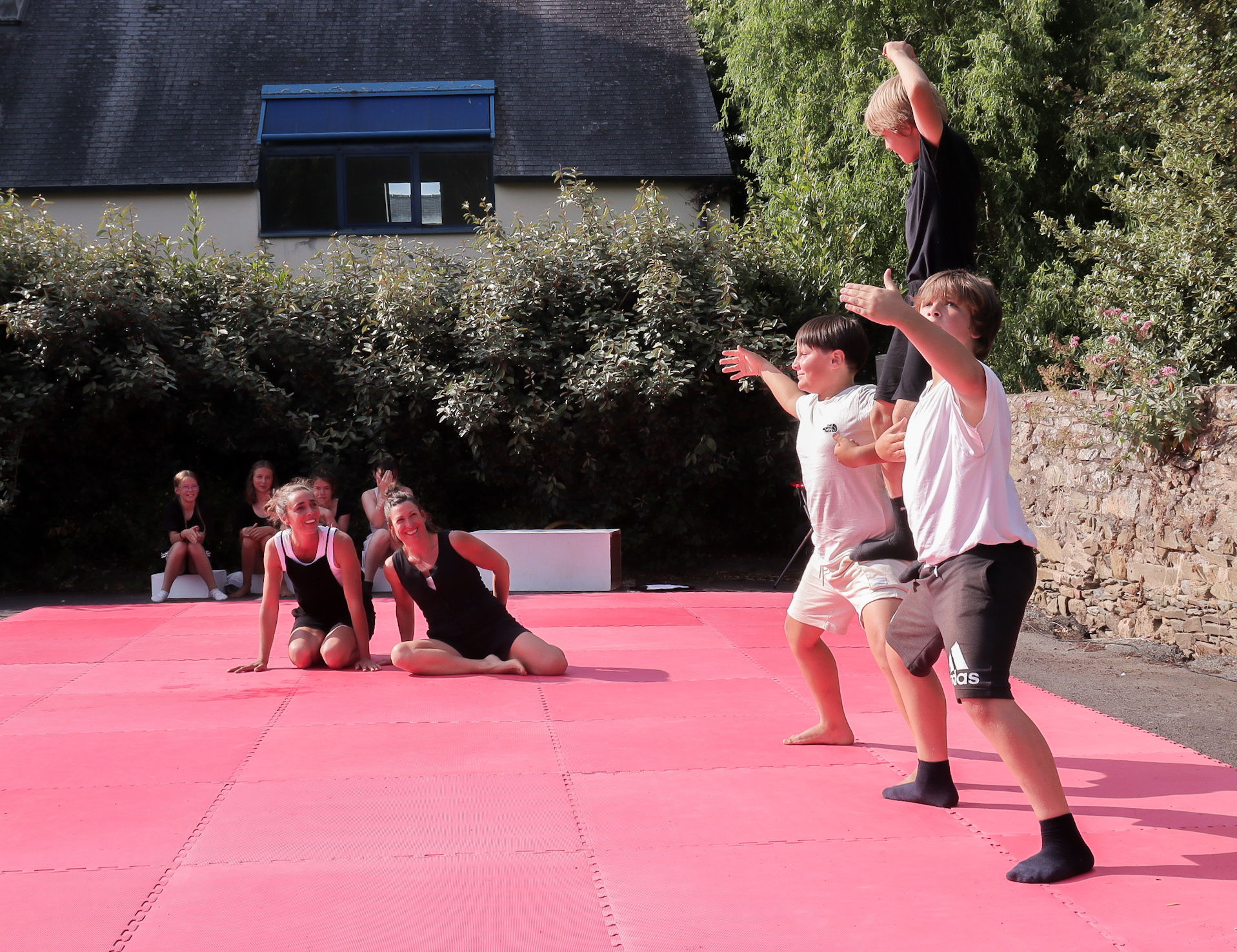 STAGE CIRQUE : portés acrobatiques