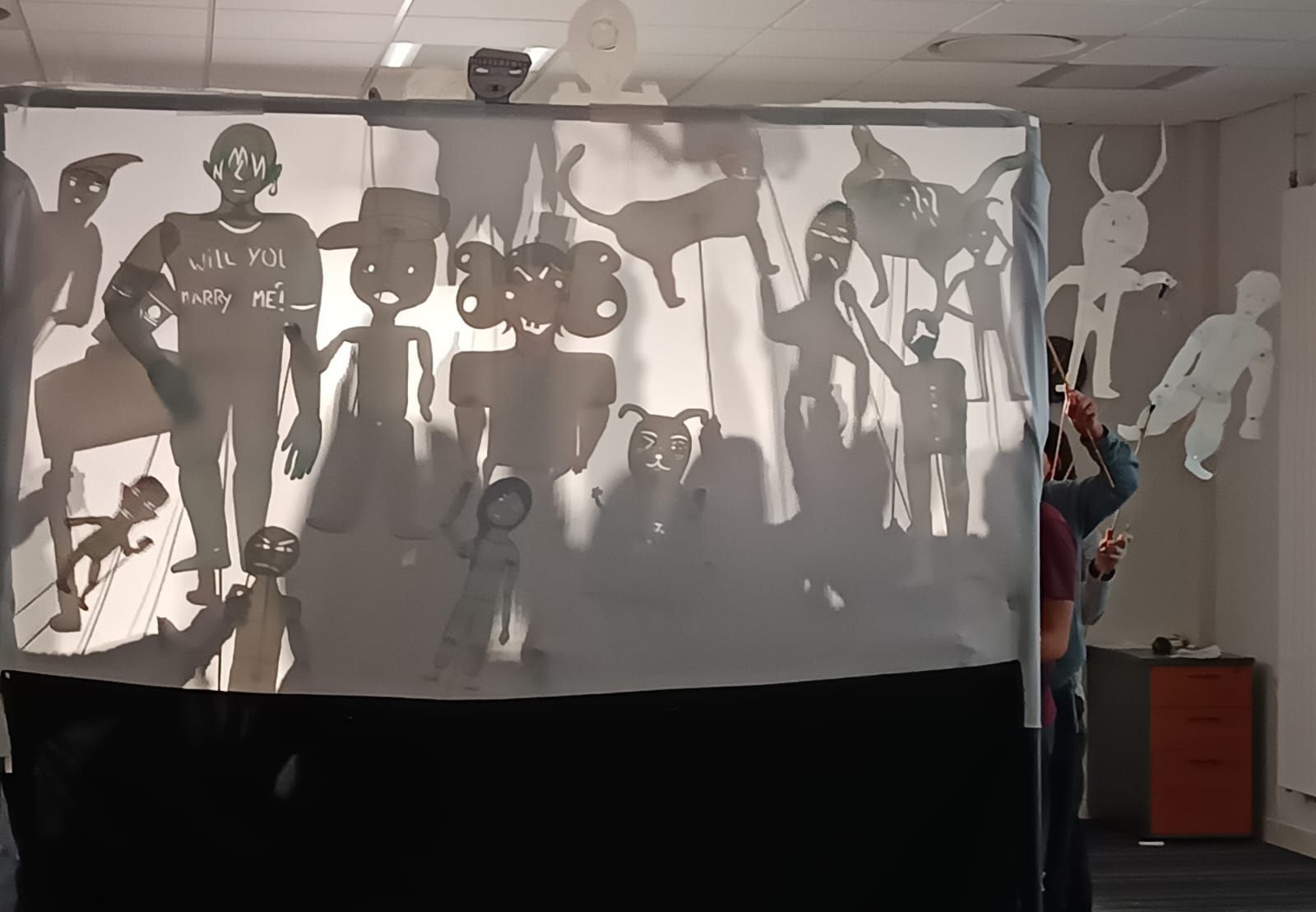 ENGLISH TIME - The puppet show !