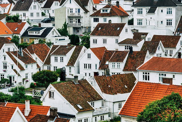 Storytime for 4-9's: Houses!