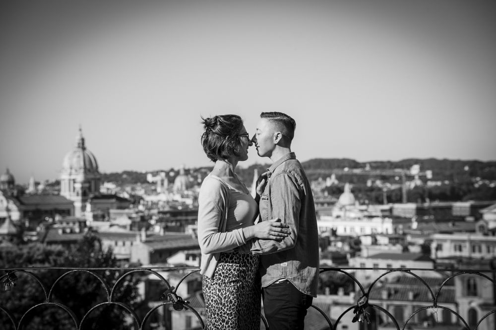 same-sex photo-session ideas in rome