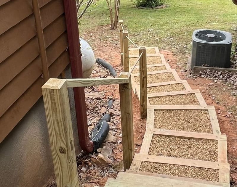 LAWN CARE & LANDSCAPING SERVICES