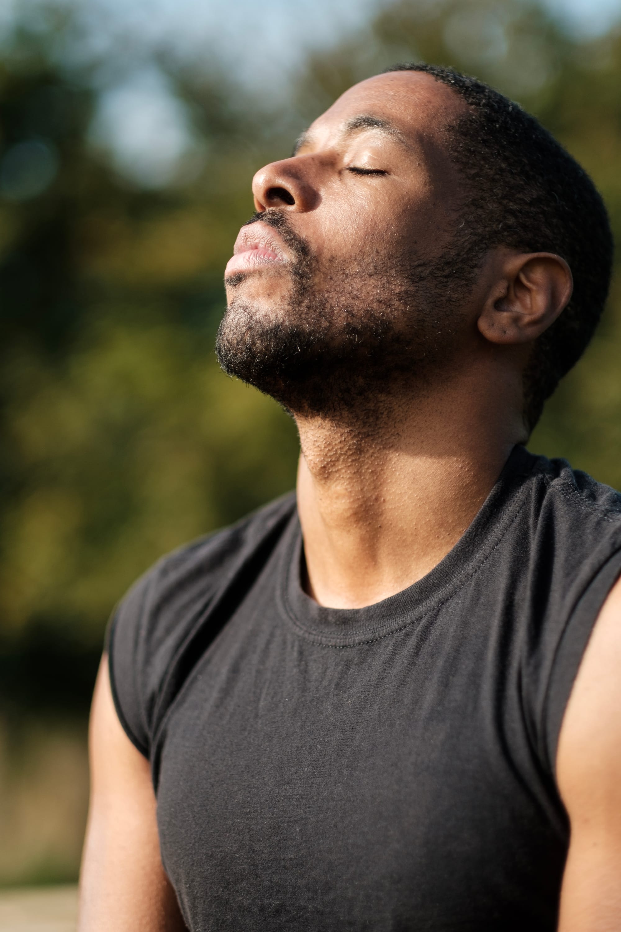 Les défis psychologiques des sportifs, comment surmonter les obstacles pour trouver le bonheur