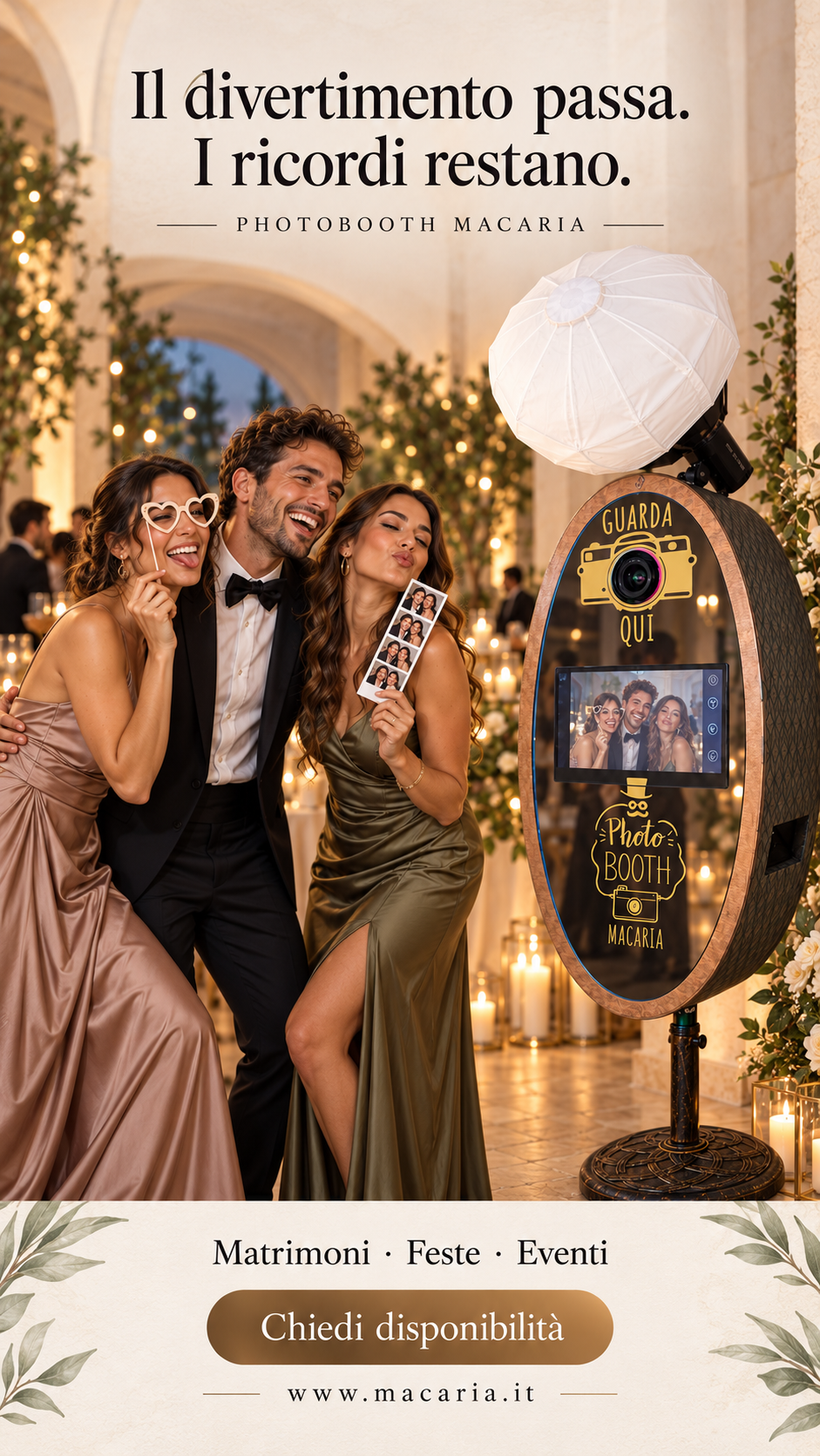 Photo Booth Macaria con accessori per gli ospiti e occhiali a forma di cuore