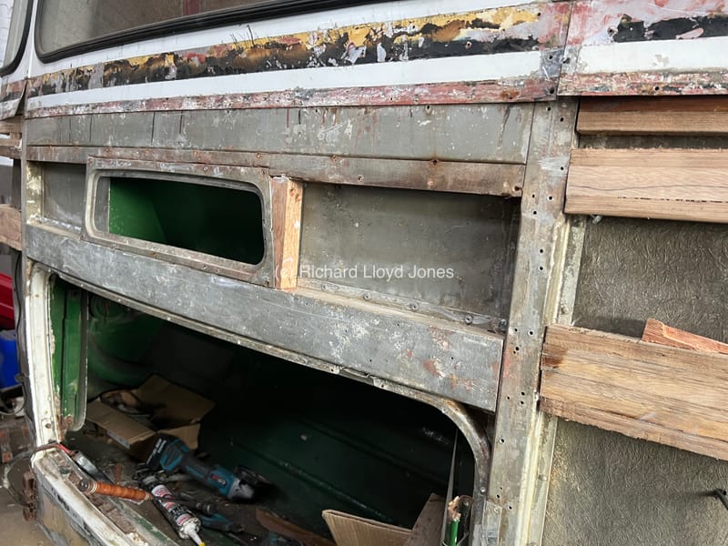Body Session 14: Rear number plate section