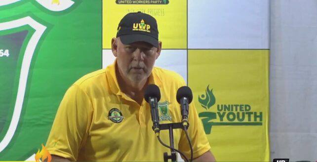 رهبر مخالفان سنت لوسیا می گوید دومینیکا به مایه خنده جهان تبدیل شده است