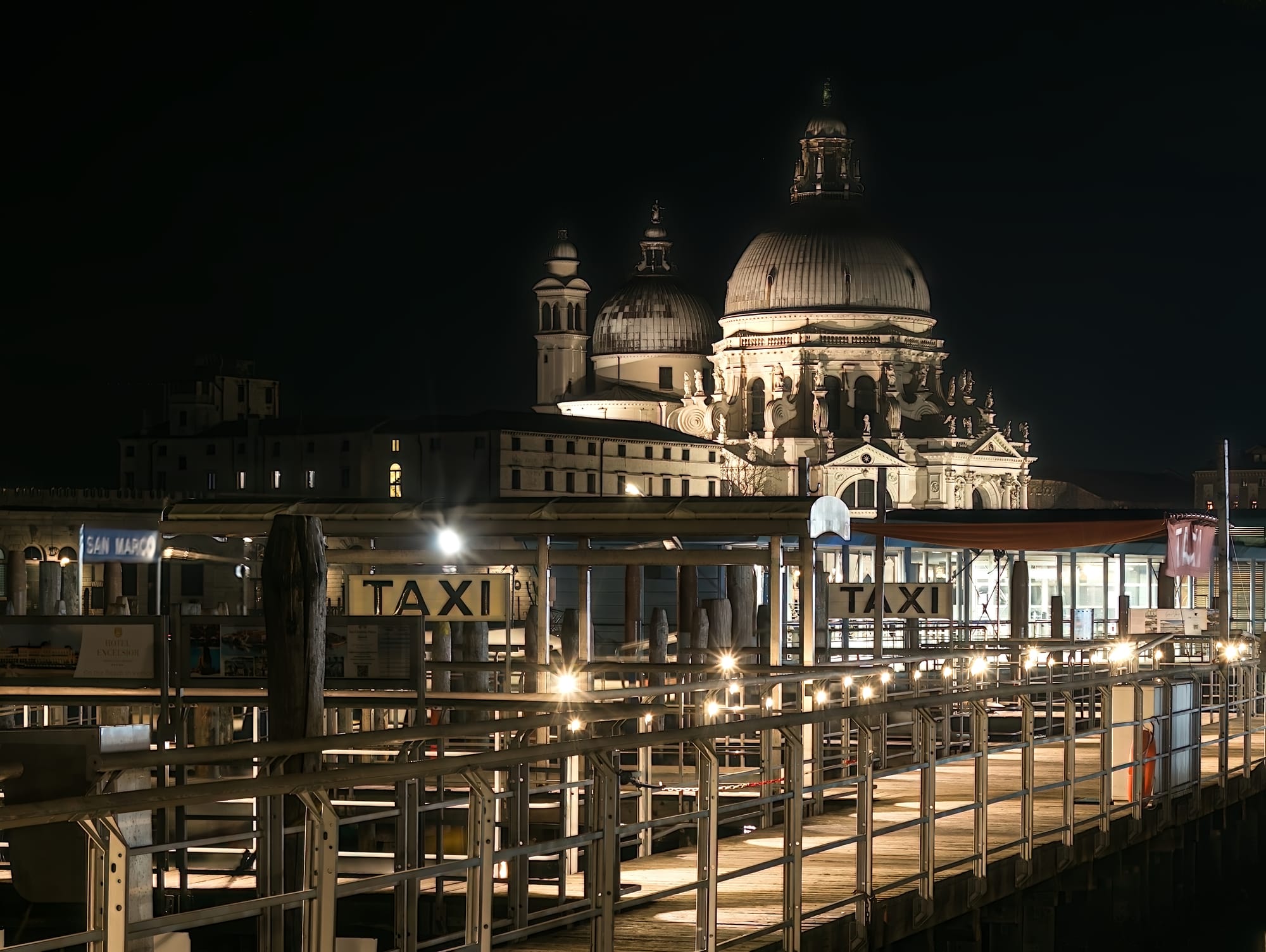 Paesaggi urbani e notturni